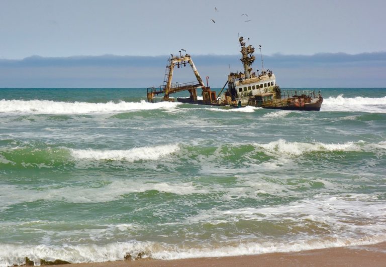 Terrace Bay Resort – shipwreck visible in coastal waves