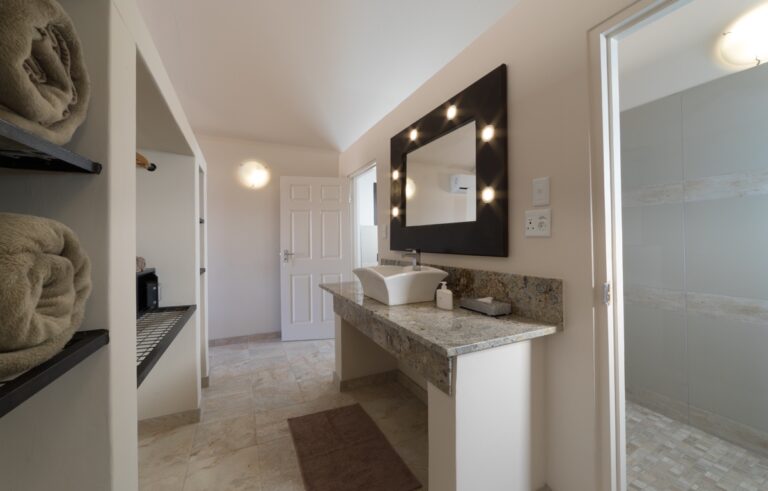 Desert Camp Sesriem – en-suite vanity and walk-in shower