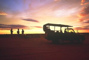 Bagatelle Kalahari – sundowner drive silhouette