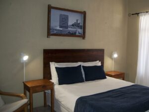 Lüderitz guesthouse – double room and local artwork