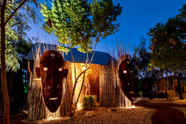 UrbanCamp – African décor and night lighting