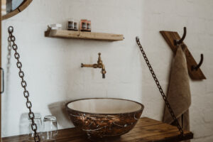 Desert Homestead Lodge – en-suite washbasin
