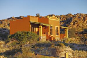 Desert Horse Inn lodge building among the Aus Mountains